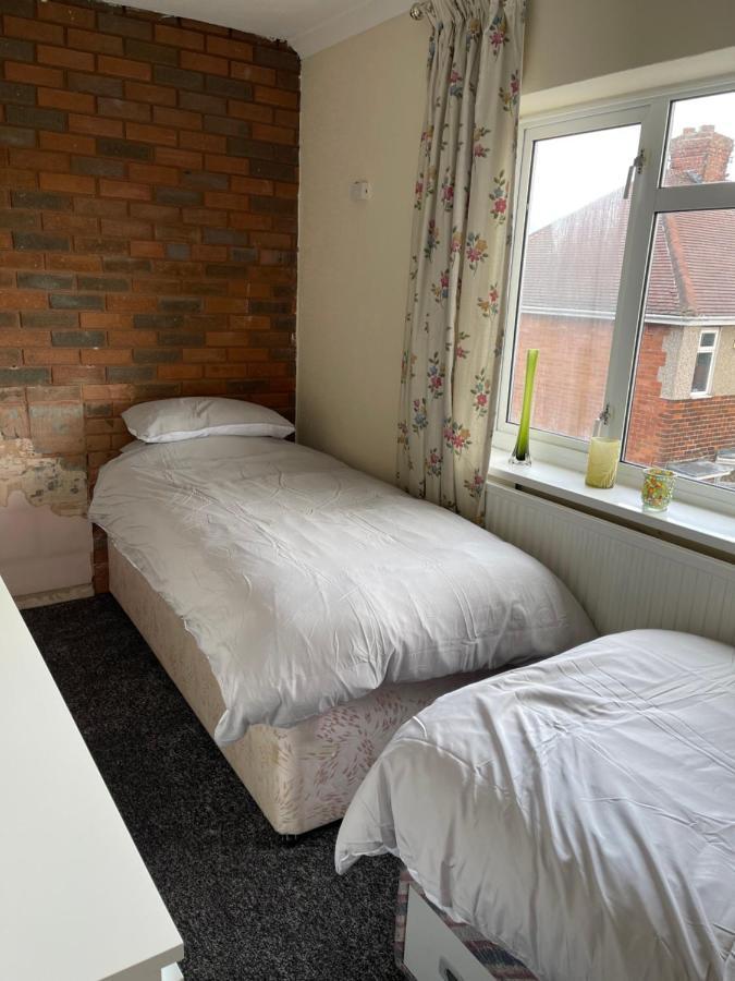 Spacious, Sleeps 17, 3 Bathrooms, Parking, 맨스필드 외부 사진