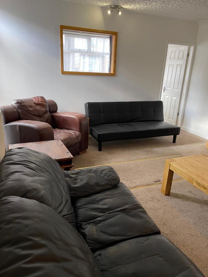 Spacious, Sleeps 17, 3 Bathrooms, Parking, 맨스필드 외부 사진