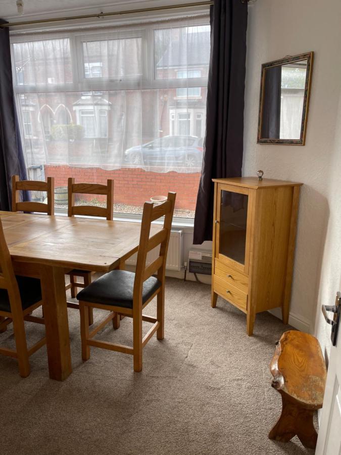 Spacious, Sleeps 17, 3 Bathrooms, Parking, 맨스필드 외부 사진