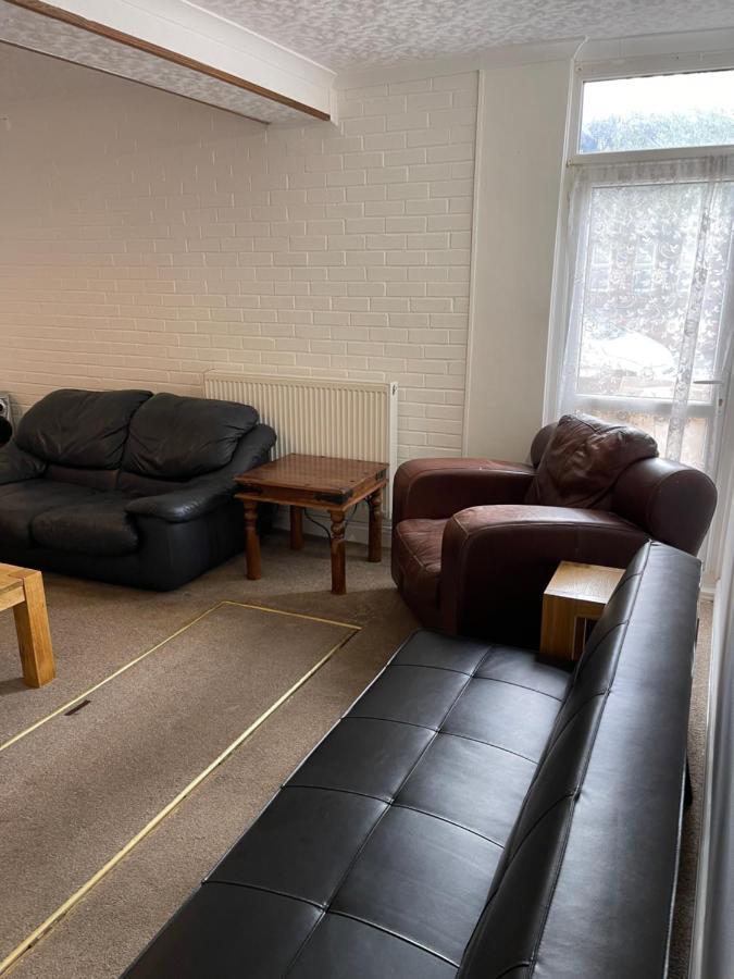 Spacious, Sleeps 17, 3 Bathrooms, Parking, 맨스필드 외부 사진