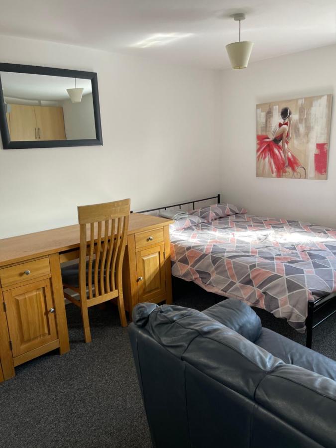 Spacious, Sleeps 17, 3 Bathrooms, Parking, 맨스필드 외부 사진