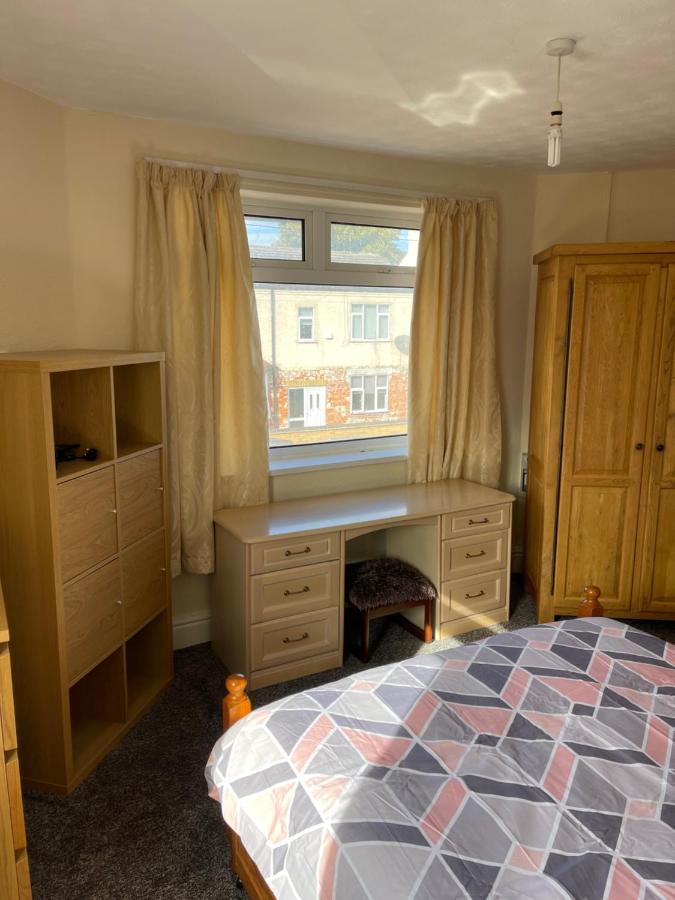 Spacious, Sleeps 17, 3 Bathrooms, Parking, 맨스필드 외부 사진